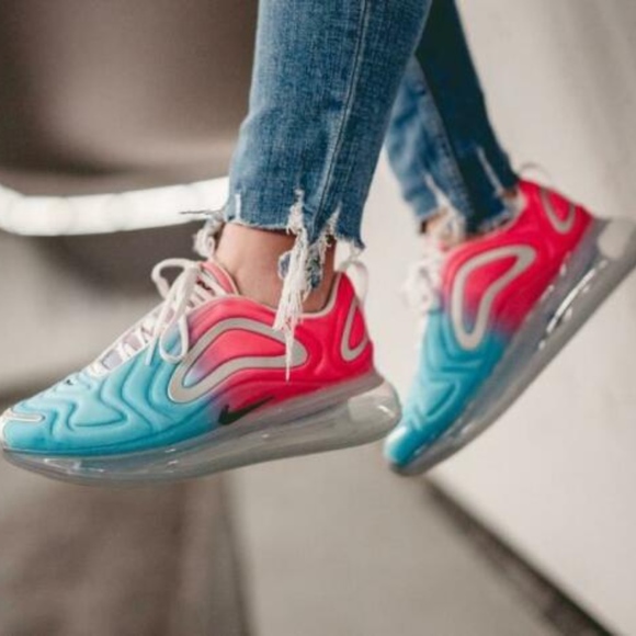 Nike  Air Max 720 Lava Glow Blue Fury Pink NIB - Picture 5 of 5
